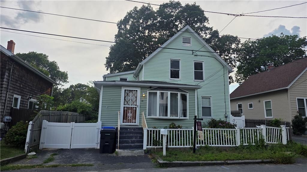 Property Photo:  18 Glen Street  RI 02915 