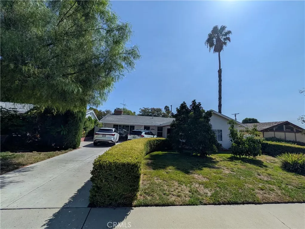 Property Photo:  9414 Donna  CA 91324 