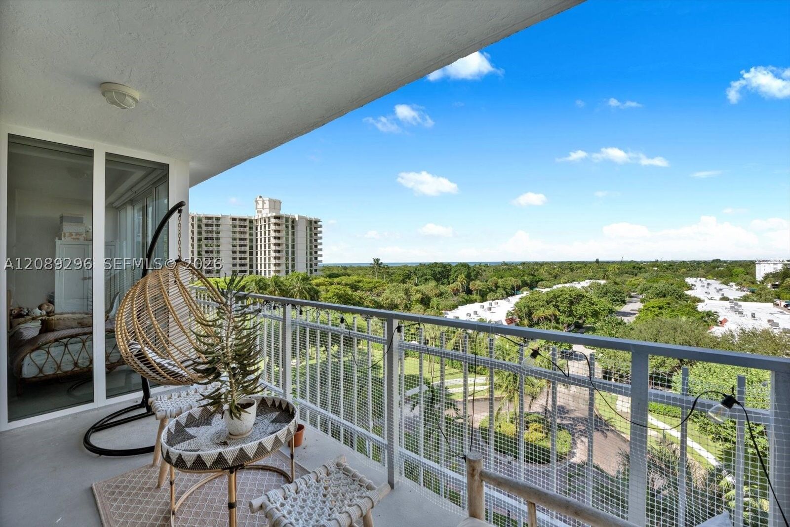 Property Photo:  600 Grapetree Dr 7fn  FL 33149 