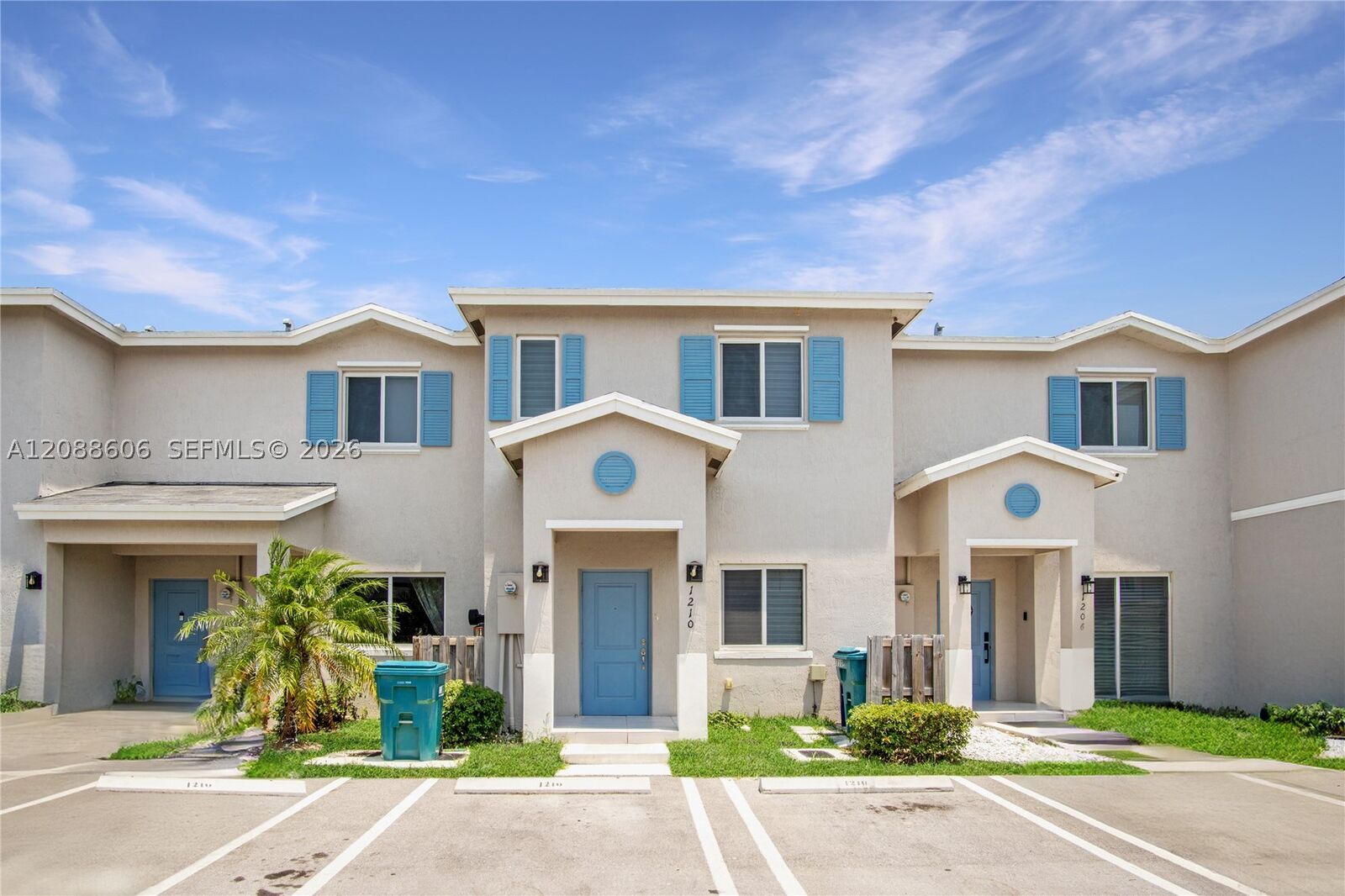 Property Photo: 1210 NW 4th Ln 1210 FL 33034