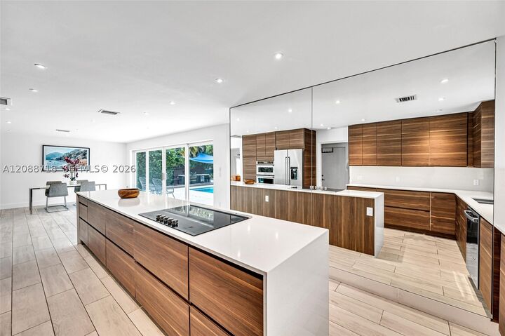 Property Photo:  1080 NE 104th St  FL 33138 