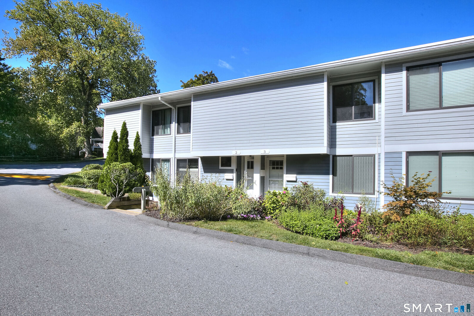 Property Photo: 3 Olcott Way 3 CT 06877