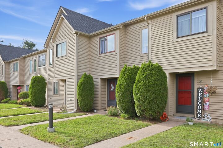 Property Photo: 195 Village Square Drive 29 CT 06053