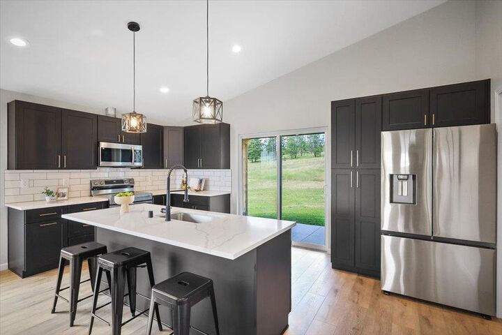 Property Photo:  1508 W Latting Ln  WA 99006 