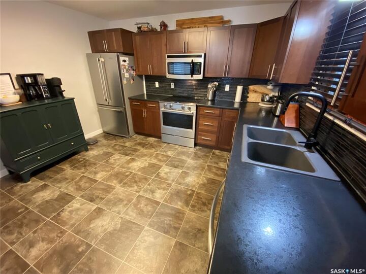 Property Photo:  27 Reaman Avenue  SK S3N 2B8 
