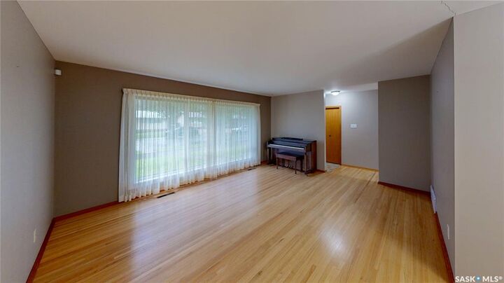 Property Photo:  2 Malone Crescent  SK S4S 5R2 