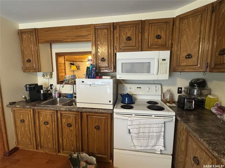 Property Photo:  1028 Dalby Crescent  SK S0J 1L0 