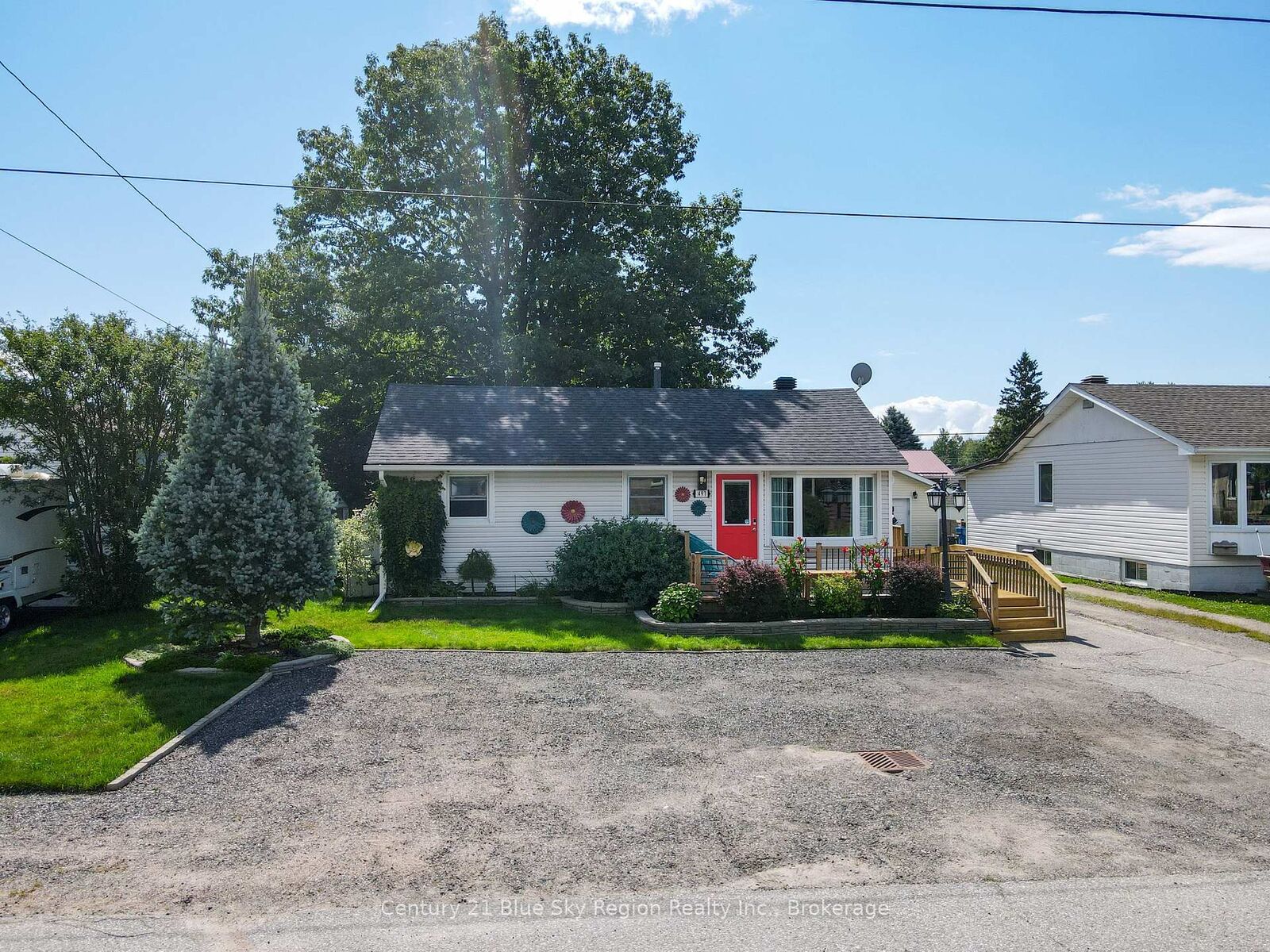Property Photo: 497 Montrose Avenue ON P1B 7E8