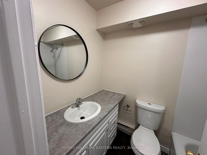Property Photo:  106 Lansdowne Street 203  ON K9J 1Y1 