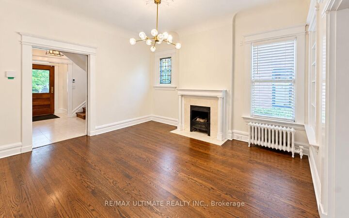 Property Photo:  25 Chicora Avenue  ON M5R 1T7 