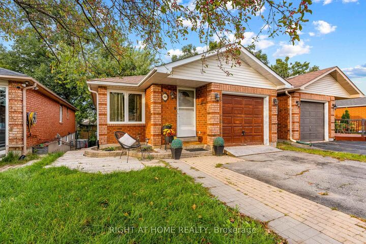 Property Photo:  44 Ferguson Drive  ON L4N 7B5 