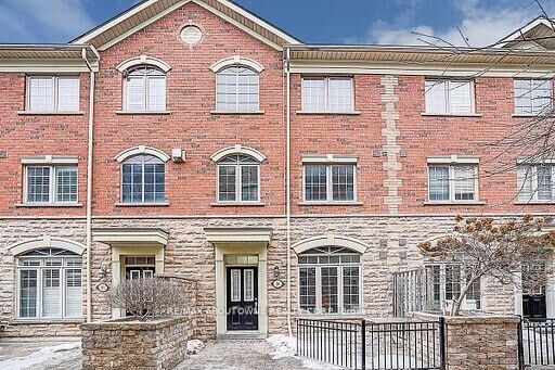 Property Photo: 8 Brighton Place 50 ON L4J 0E3