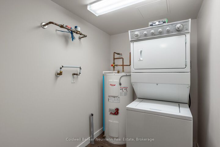 Property Photo:  25 Kay Crescent 212  ON N1L 1H1 
