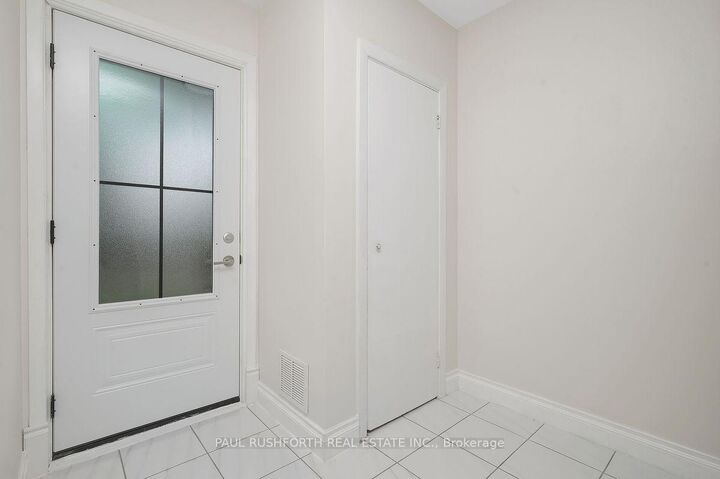 Property Photo: 2418 Clementine Boulevard ON K1V 8E2