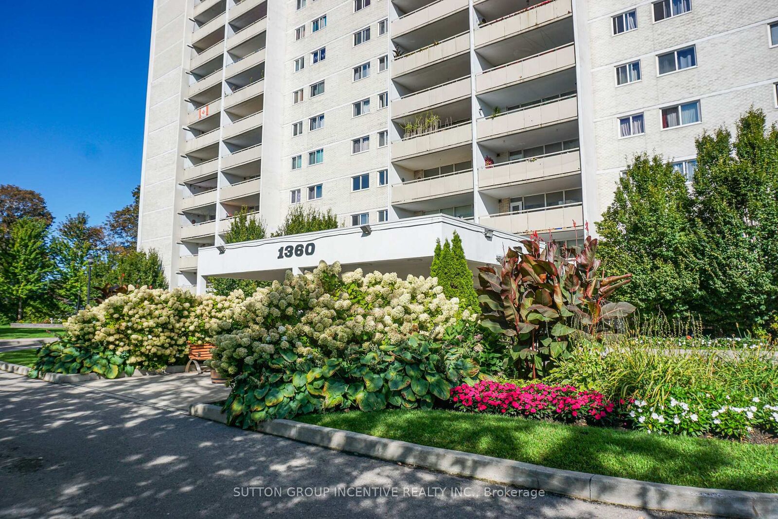 Property Photo:  1360 York Mills Road Ph7  ON M3A 2A3 