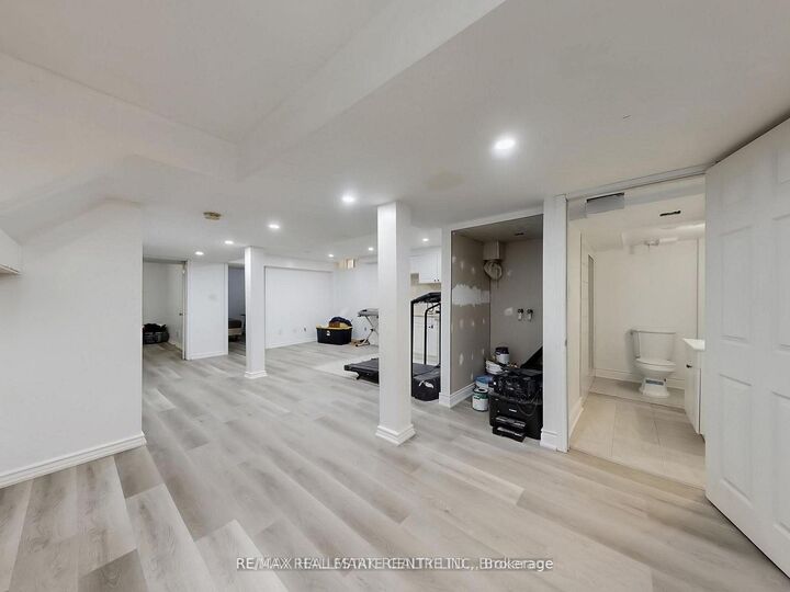 Property Photo:  671 Deckhouse Court (Basement)  ON L5W 1P9 