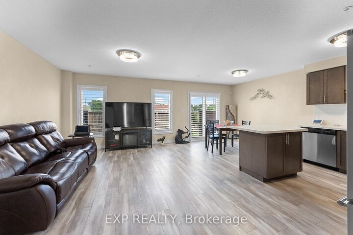 Property Photo:  60 Canterbury Drive 3  ON L2P 3M8 