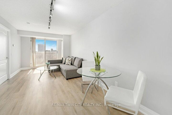 Property Photo:  1103 Leslie Street 701  ON M3C 4G8 