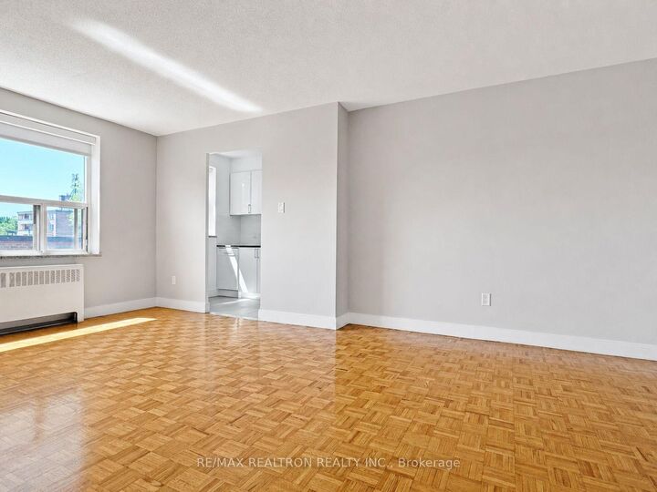 Property Photo:  1291 Bayview Avenue 205  ON M4G 2Z9 