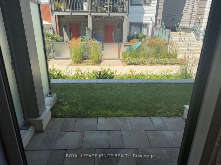 Property Photo:  2635 William Jackson Drive 1013  ON L1X 0L5 