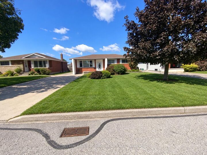 Property Photo:  47 Michigan Avenue  ON L2V 3S6 