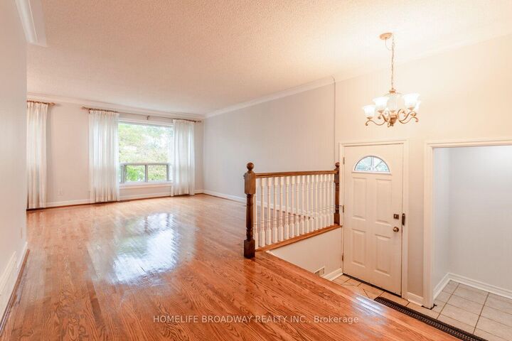 Property Photo:  37 Millburn Drive  ON M9B 2W8 
