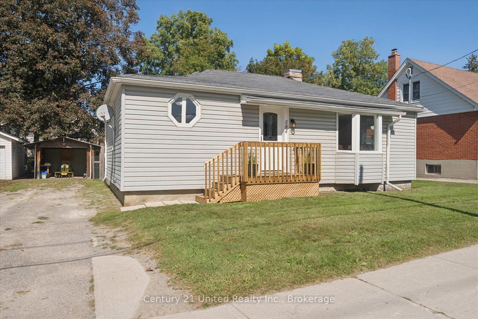 Property Photo:  584 Wolfe Street  ON K9J 2L8 