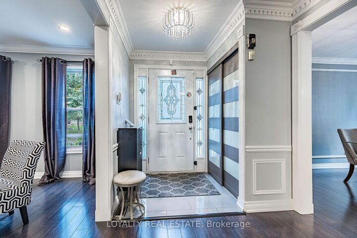 Property Photo:  52 Newcastle Crescent  ON L6S 3Y8 