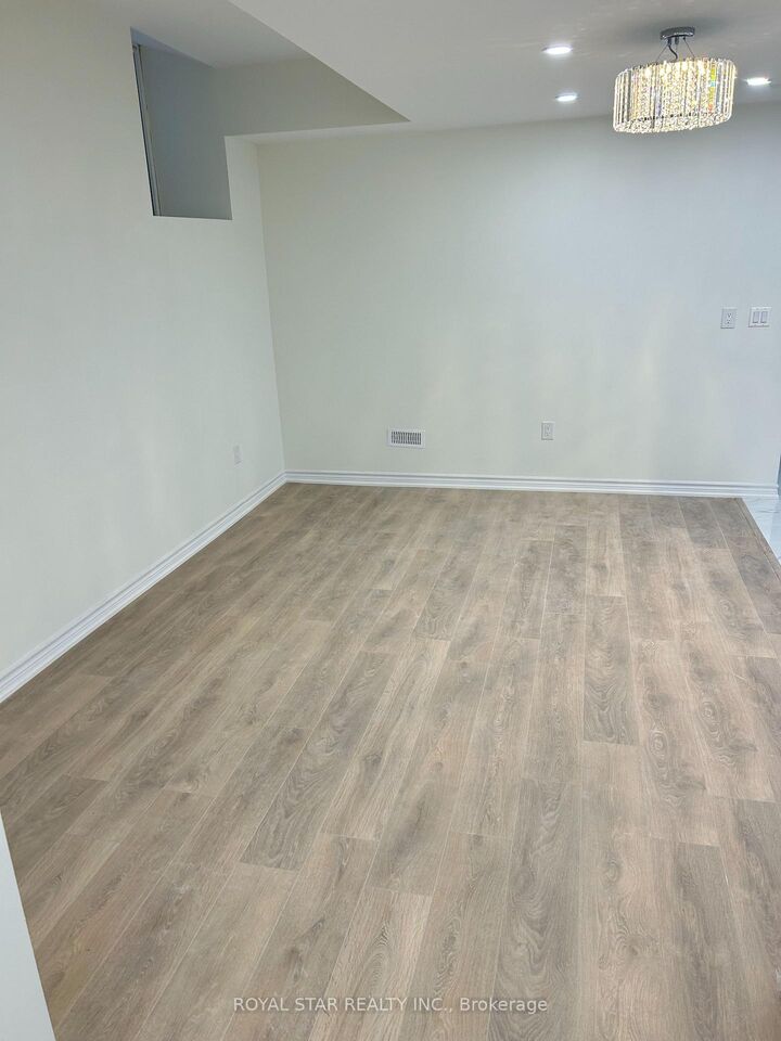 Property Photo:  31 Hallaran Road Bsmt  ON L6H 0Z8 