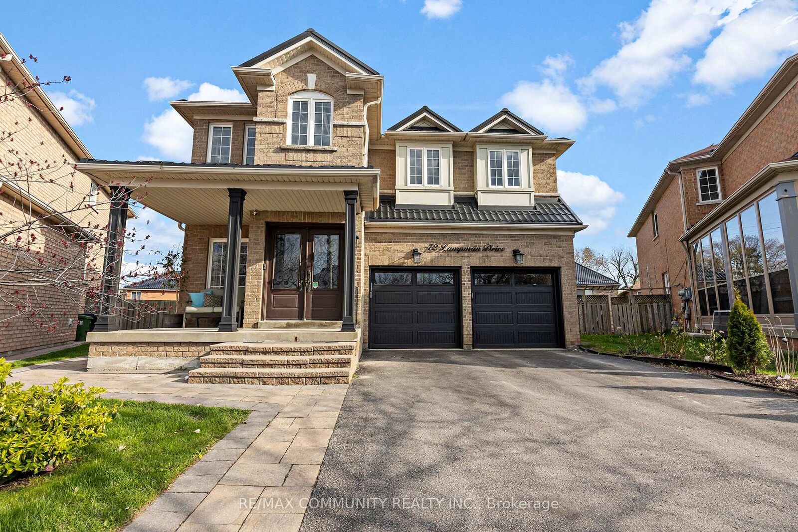 Property Photo:  72 Lampman Drive Bsmt  ON M1E 5K9 
