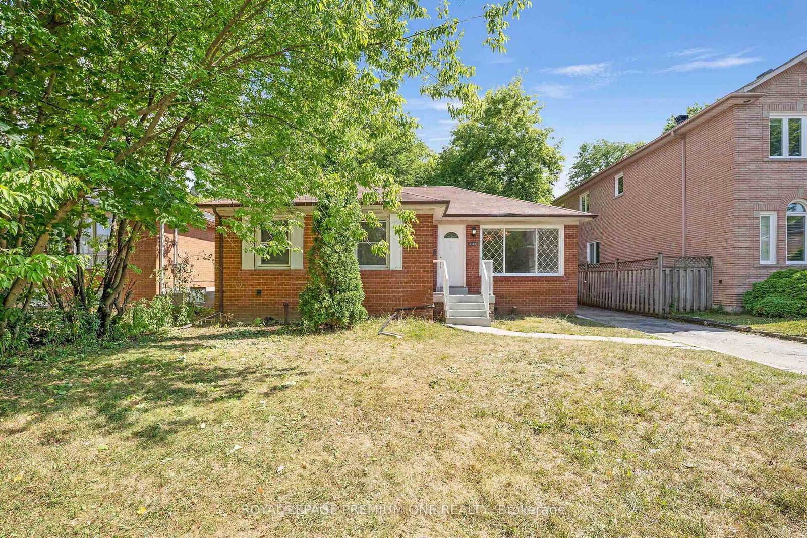 Property Photo:  139 McKee Avenue Entire  ON M2N 4C5 