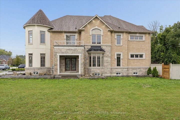 Property Photo:  277 Gibson Circle Main &Amp Second Floor  ON L3Z 0X2 