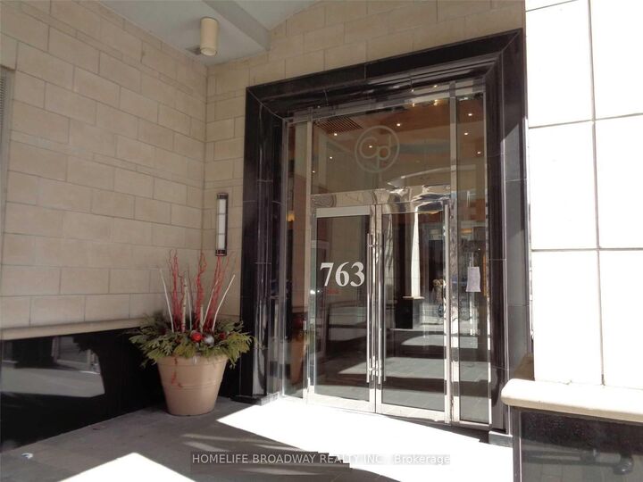 Property Photo:  763 Bay Street 1111  ON M5G 2R3 