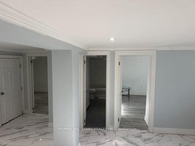 Property Photo:  252 Taylor Mills Drive S  ON L4C 2S6 