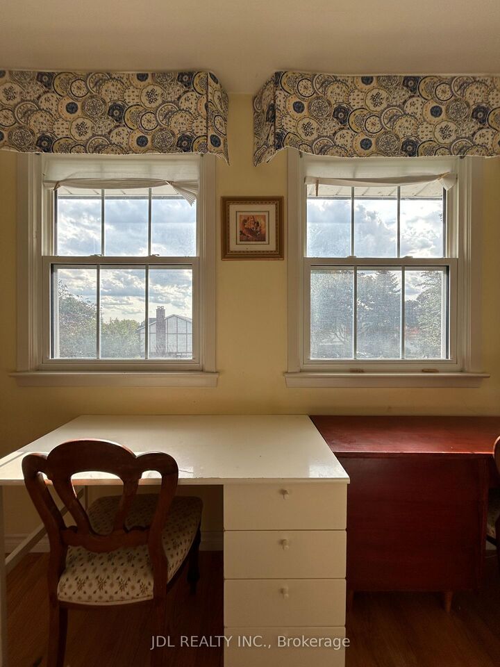 Property Photo: 3 Butterfield Dr Drive One Bedroom 2nd Floor ON M3A 2L9