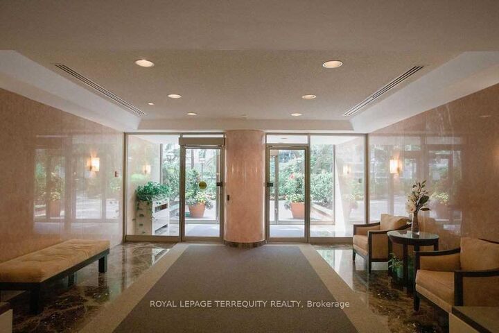 Property Photo:  95 Prince Arthur Avenue 106  ON M5R 3P6 