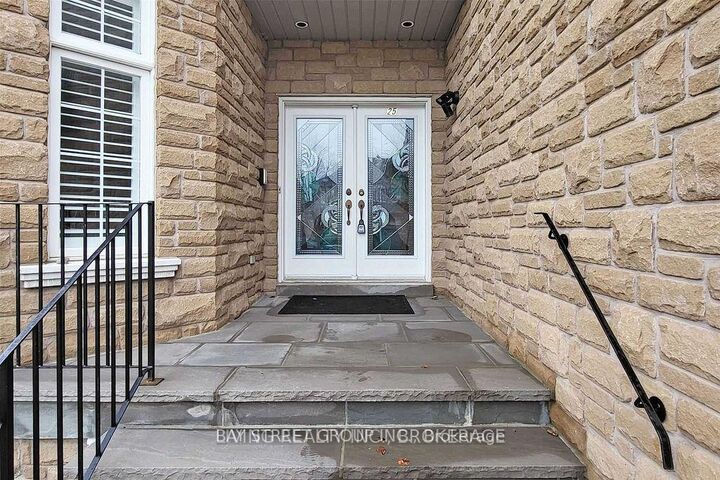 Property Photo:  25 Greenshire Street  ON L4B 4V3 