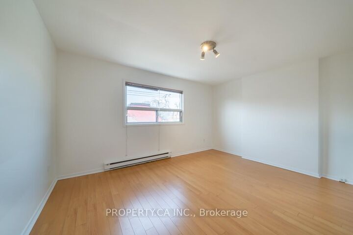 Property Photo:  281 Augusta Avenue 2-3  ON M5T 2L7 
