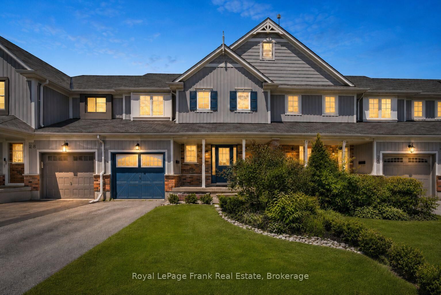 Property Photo:  26 Fallingbrook Crescent  ON K9V 0B3 