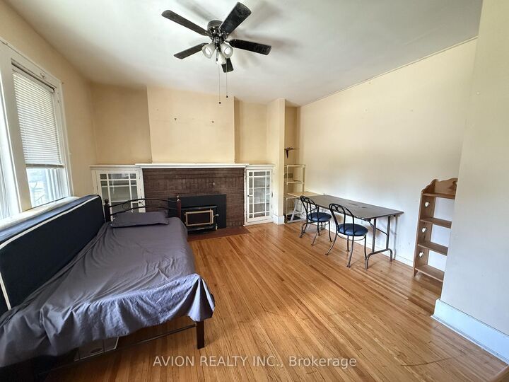 Property Photo:  412 Partington Avenue  ON N9B 2N5 