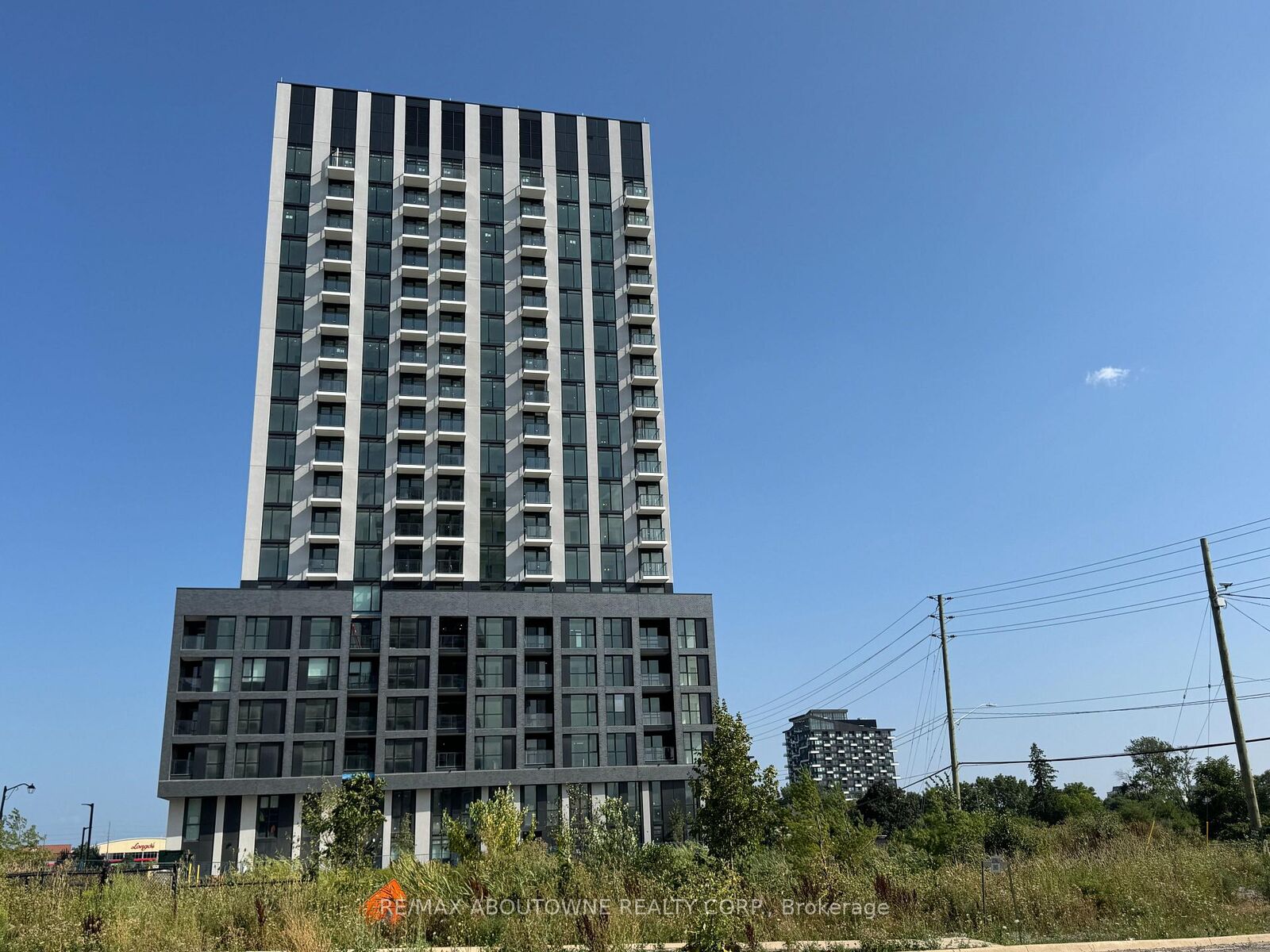 Property Photo:  3079 Trafalgar Road 906  ON L6H 8C5 