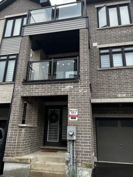 Property Photo:  585 Colborne Street E 1006  ON N2S 0K4 
