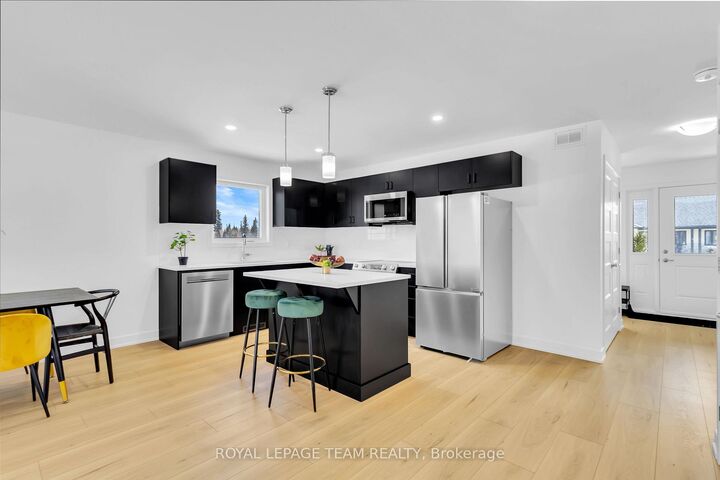 Property Photo:  181 Seabert Drive  ON K7S 0H9 