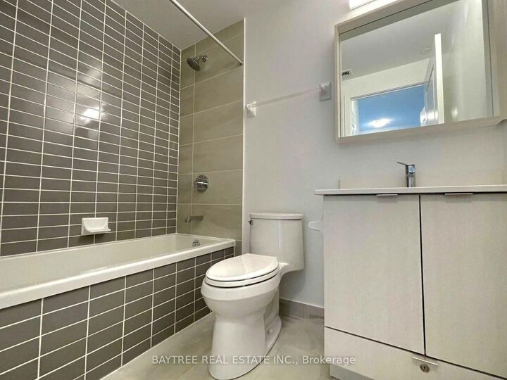 Property Photo:  4675 Metcalfe Avenue 602  ON L5M 0Z8 