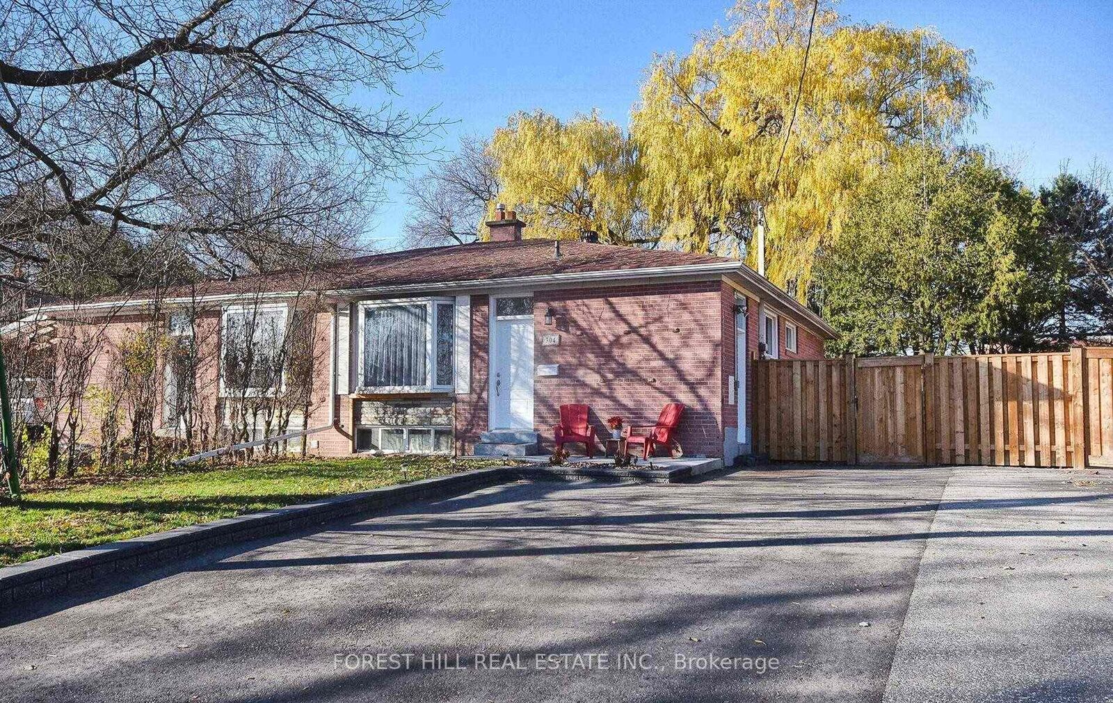 Property Photo:  304 Demaine Crescent Main Fl  ON L4C 2W5 