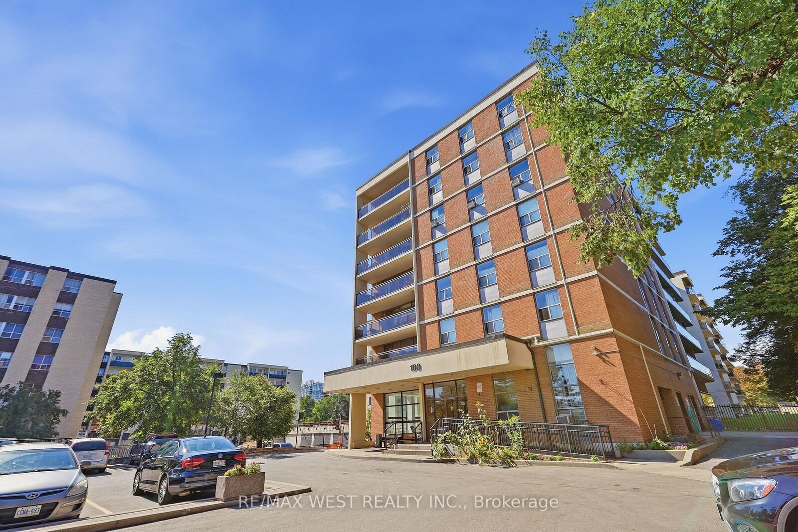 Property Photo:  180 Dudley Avenue 302  ON L3T 4X2 