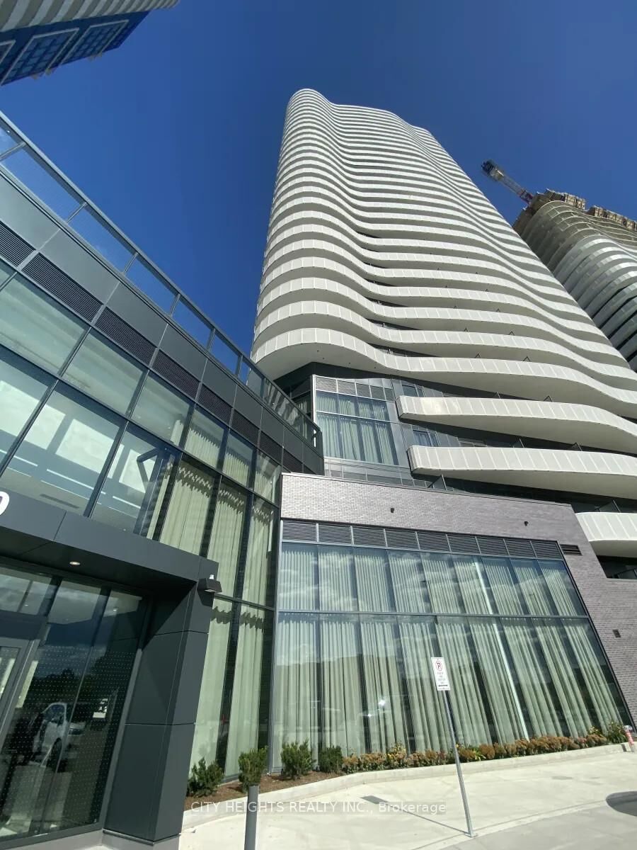 Property Photo:  7082 Islington Avenue 1909  ON L4L 1V8 