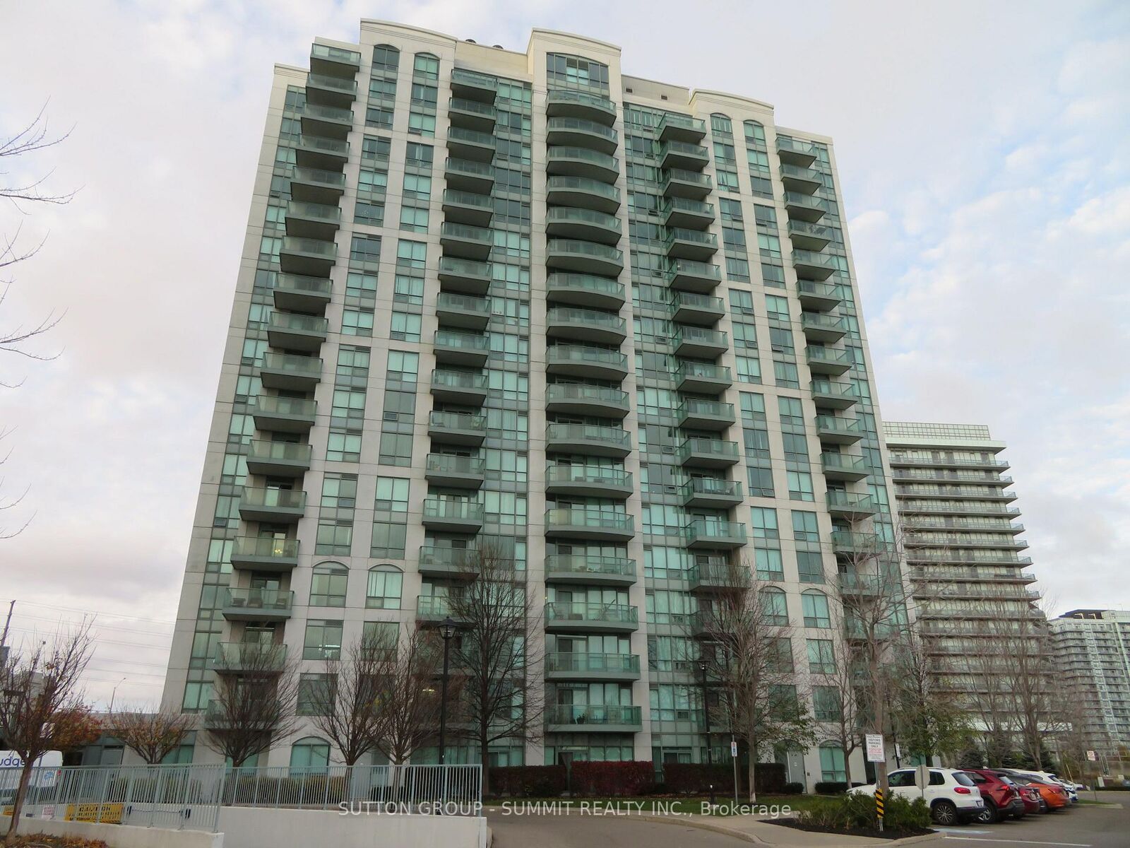 Property Photo:  
