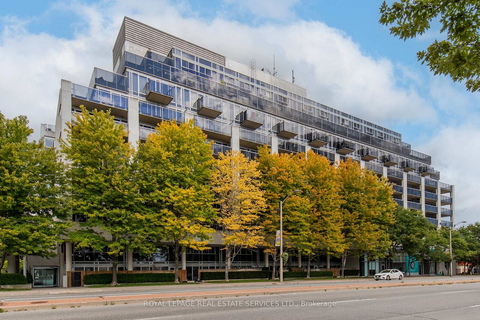 Property Photo:  1040 The Queensway N/A 215  ON M8Z 0A7 