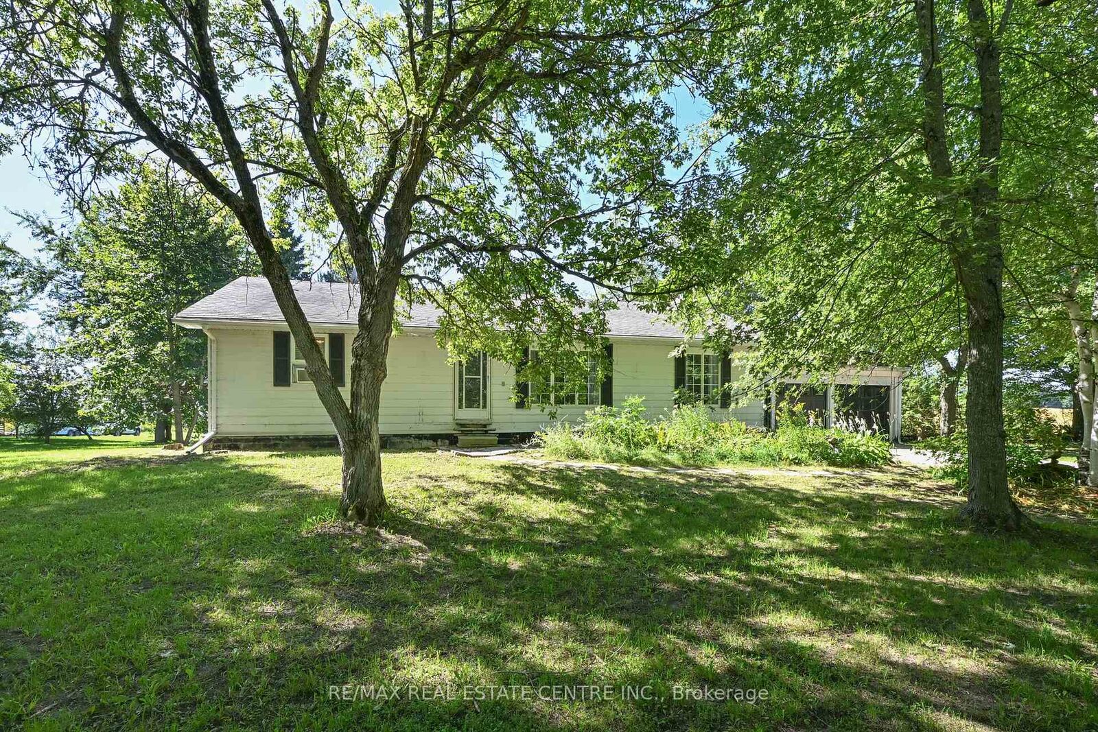 Property Photo:  595362 Blind Line  ON L9V 0Z3 
